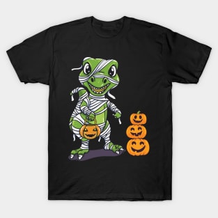 Funny Happy Halloween T-Rex graphic - perfect gift T-Shirt